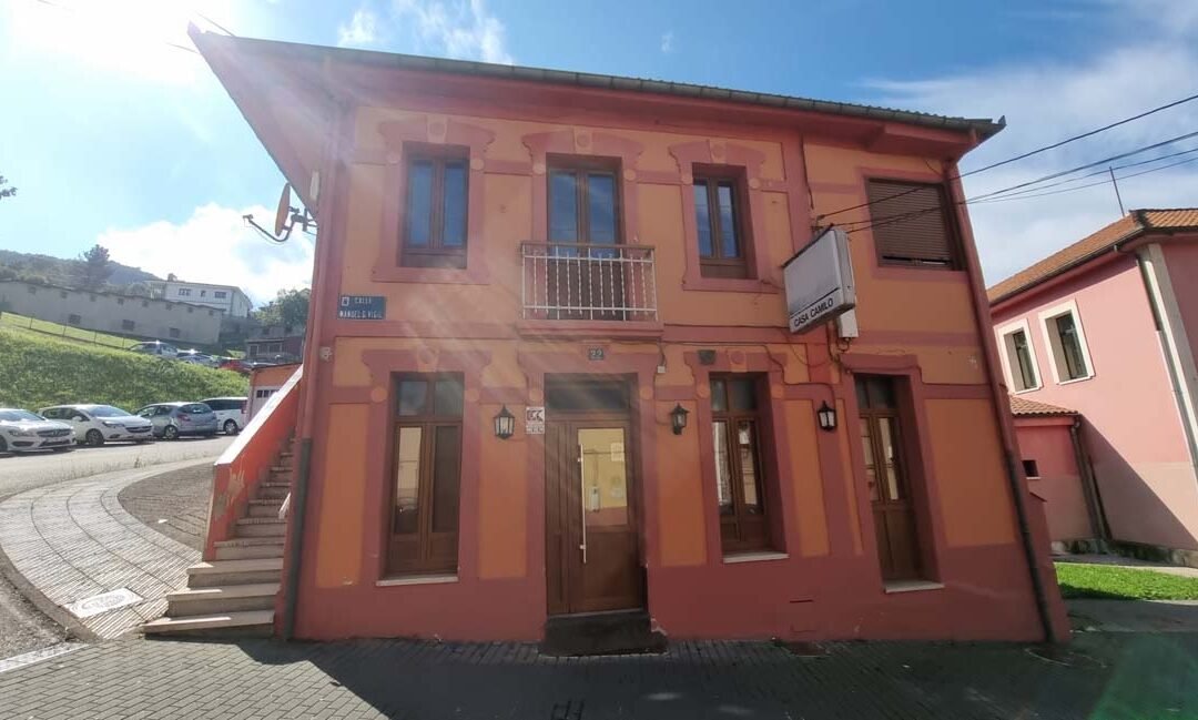 Casa / Chalet independiente en venta en Calle Manuel González Vigil 2