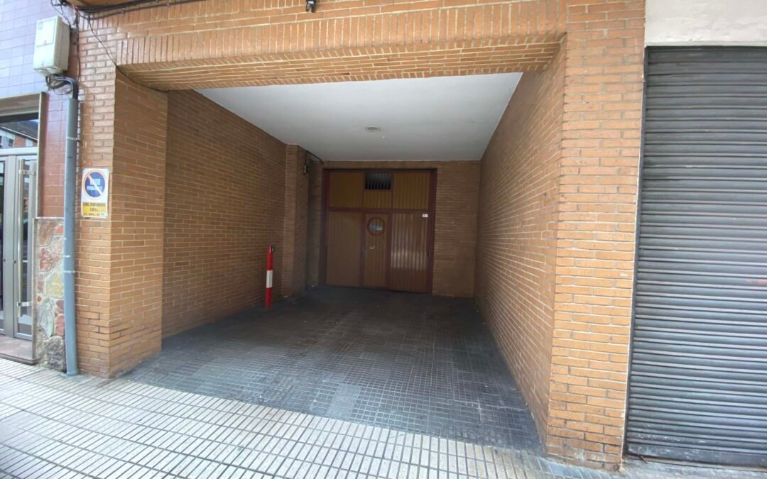 Aparcamiento Venta El Entrego, San Martin Del Rey Aurelio