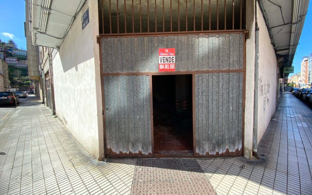 Local Comercial a la calle Venta El Entrego, San Martin Del Rey Aurelio