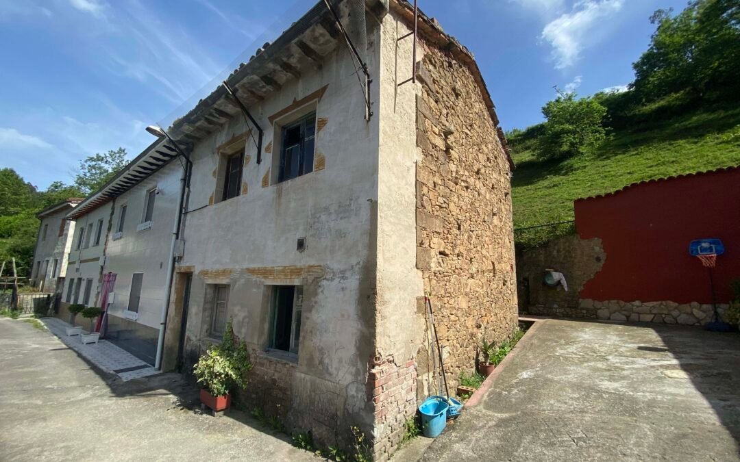 Casa para REHABILITAR en Venta pueblo de Debajo La Vara, Bimenes