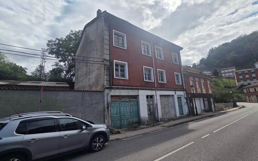 Edificio Traspaso Carrocera, San Martin Del Rey Aurelio